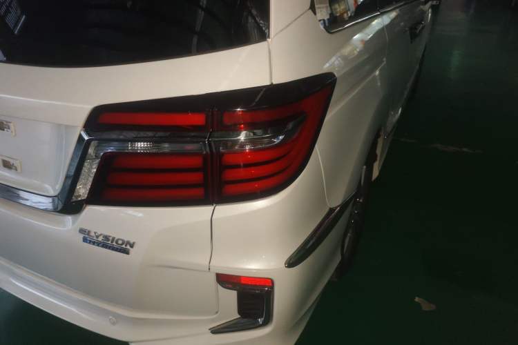 Used Honda Elysion 2019 2.0L Hybrid Supreme Edition