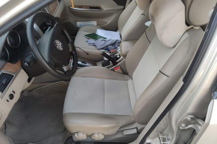 Used Buick Excelle 2015 1.5L Automatic Classic Model
