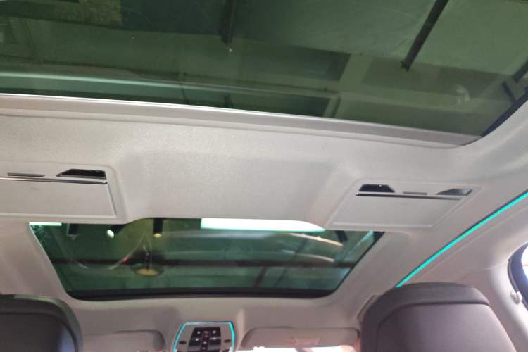 Used Audi A8 2023 A8L 45 TFSI quattro Luxury Model Headliner