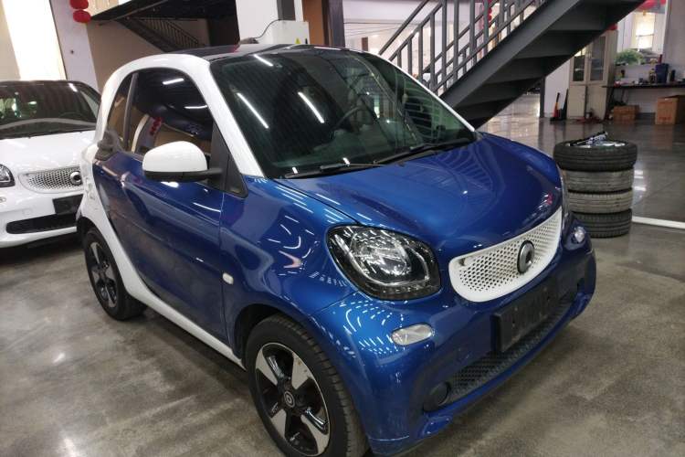 Used smart fortwo 2018 1.0L 52kW Hardtop Passion Edition China V Standard
