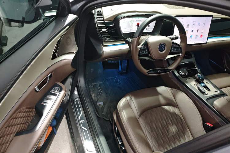 Used BYD Han 2024 DM-i Glory Edition 121KM Prestige Model