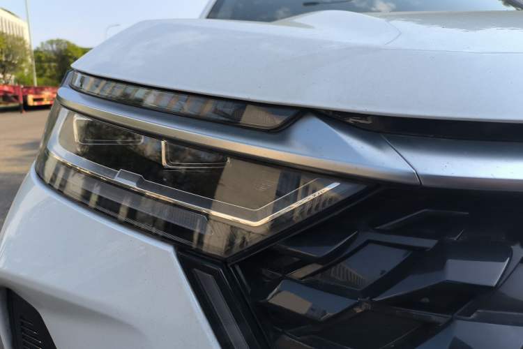 Used Chery Tiggo 8 PRO 2025 290T Two-Wheel-Drive Luxury Edition Right Front Headlight