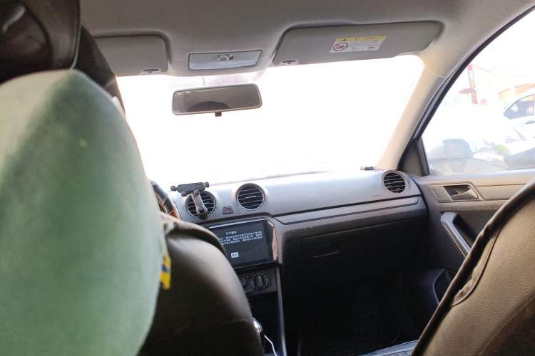 Used Volkswagen Jetta 2015 1.6L Automatic Fashion Model
