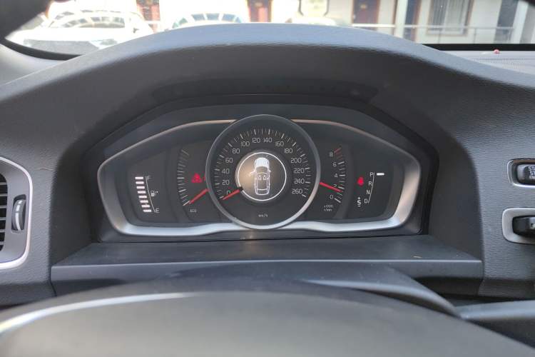 Used Volvo S60 2014 S60L 2.0T Zhiyuan Edition