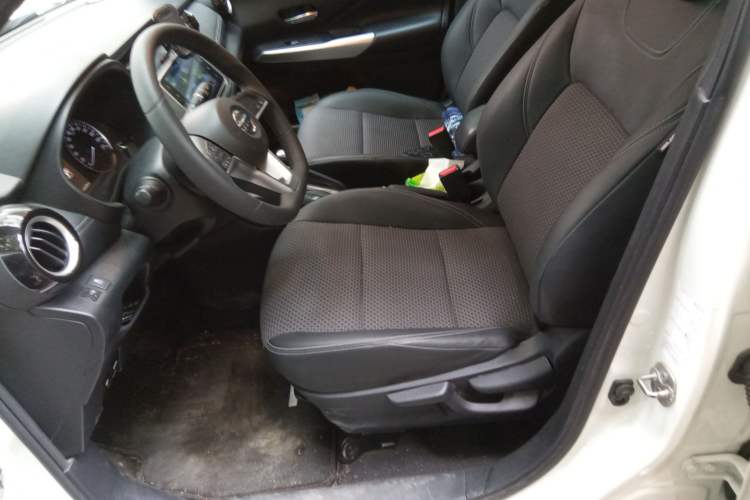 Used Nissan Kicks 2018 1.5L CVT Smart Connect Luxury Edition
