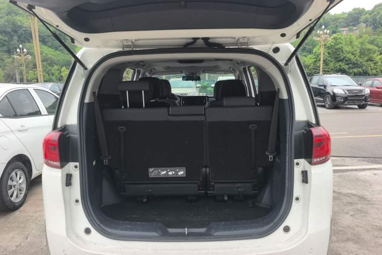 Used GAC Trumpchi M8 2021 Lingxiu Series 390T Deluxe Edition Trunk