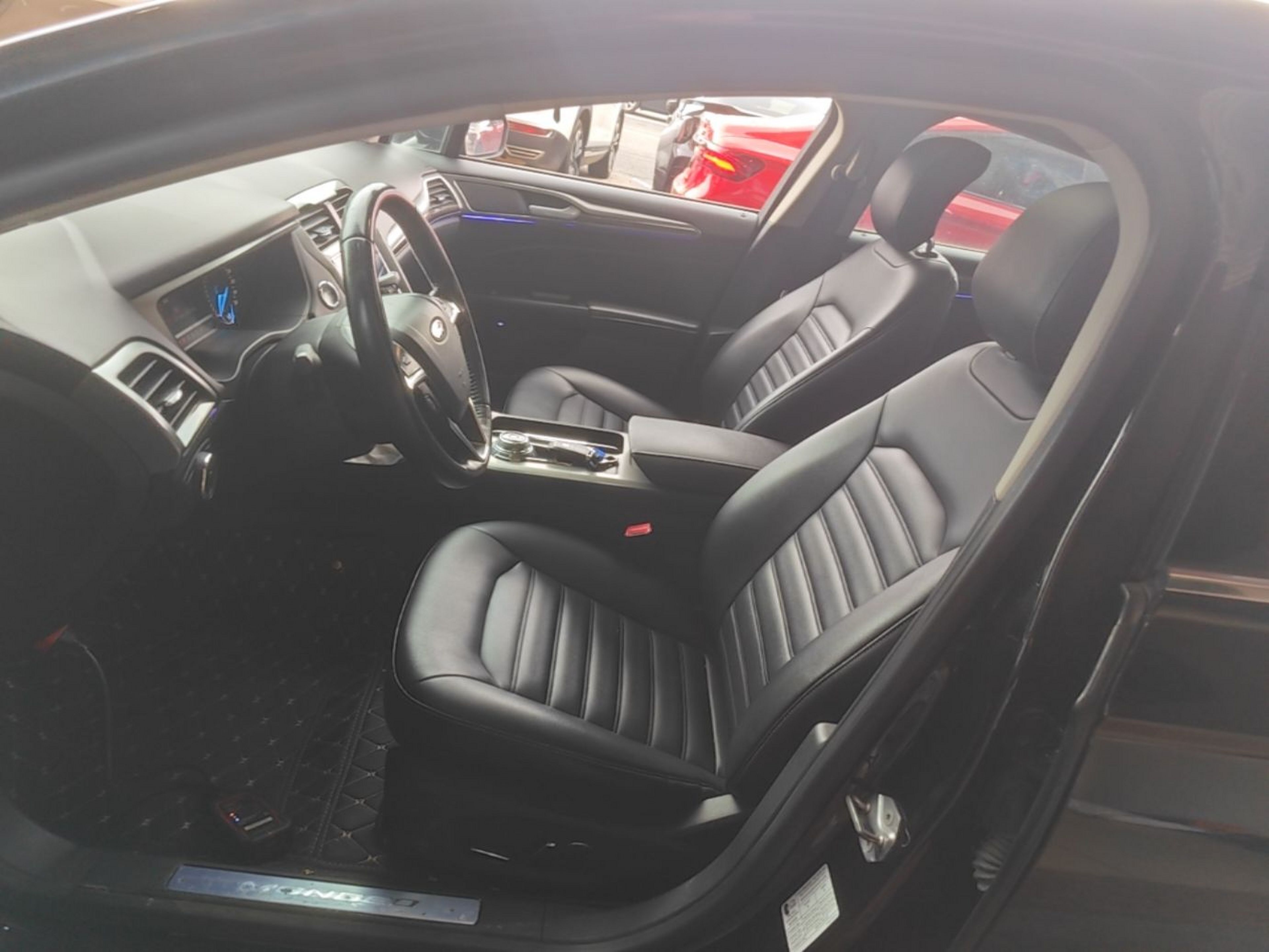 Interior delantero