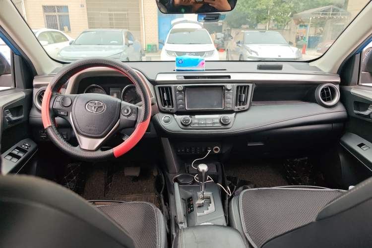 Used Toyota RAV4 2016 2.0L CVT 4x4 New Edition China V Standard
