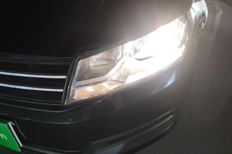 Used Volkswagen Santana 2018 1.5L Manual Fashion Edition Left Front Headlight