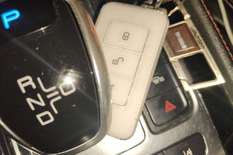 Used BYD Tang New Energy 2018 DM 2.0T All-Wheel Drive Smart Connectivity Luxury Model 7 Seats China V Emission Standard