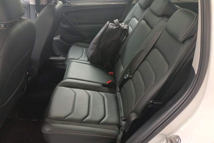 Used Volkswagen Tiguan L 2021 330TSI Automatic Two-Wheel Drive R-Line Enhanced Edition Left Rear Seat