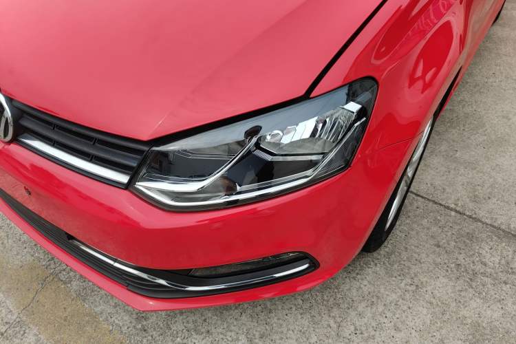 Used Volkswagen Polo 2014 1.6L Automatic Comfort Edition Left Front Headlight