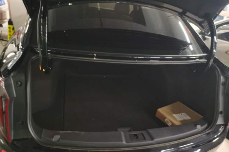 Used Hongqi E-QM5 2023 Base Travel Edition
