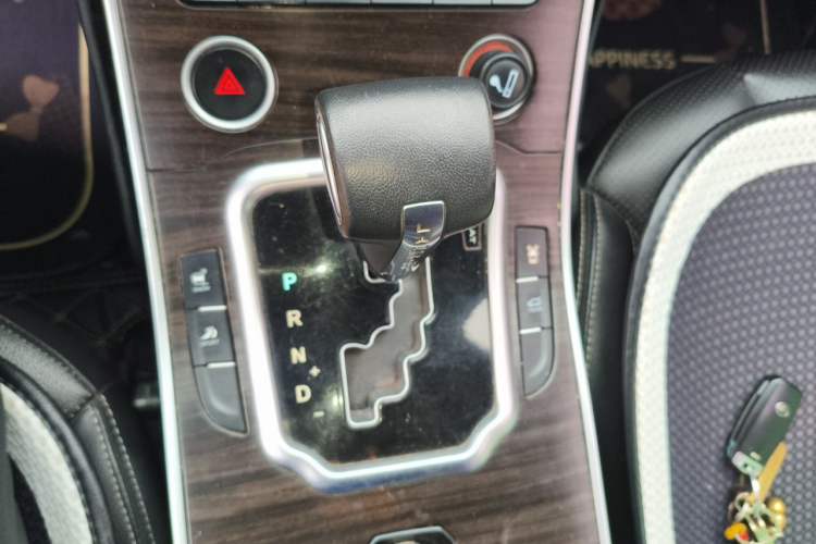 Used Land X7 2015 2.0T Panoramic Prestige Edition

