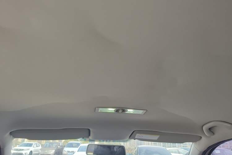 Used Volkswagen Lavida 2015 1.6L Manual Fashion Edition Headliner