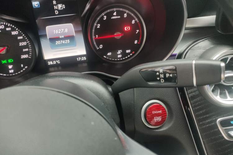 Used Mercedes-Benz C-Class 2015 C 200 L Gear Lever