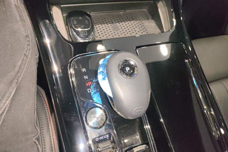 Used GAC Trumpchi M8 2024 Zongshi Series 400T Ultimate Edition Gear Lever