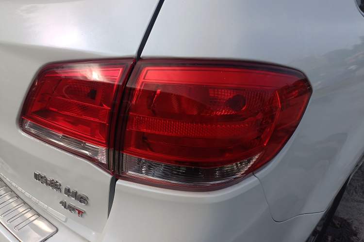 Used Haval H6 2016 Upgraded Model 1.5T Automatic Two-Wheel Drive Elite Version