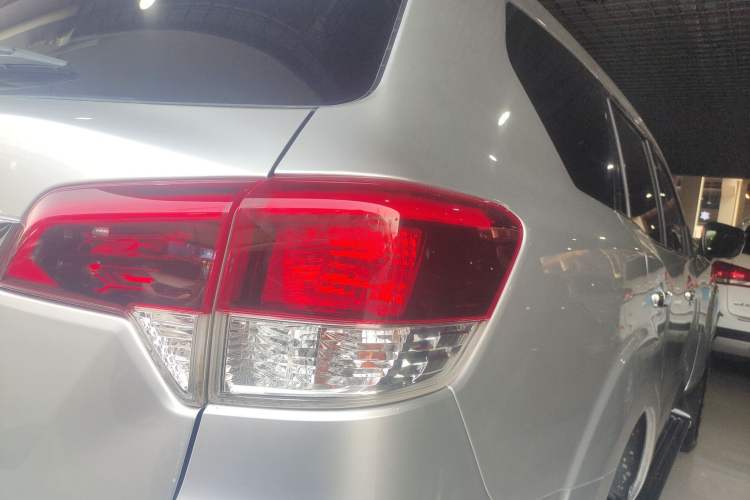 Used Nissan Terra 2018 2.5L Automatic 4x4 Luxury Edition