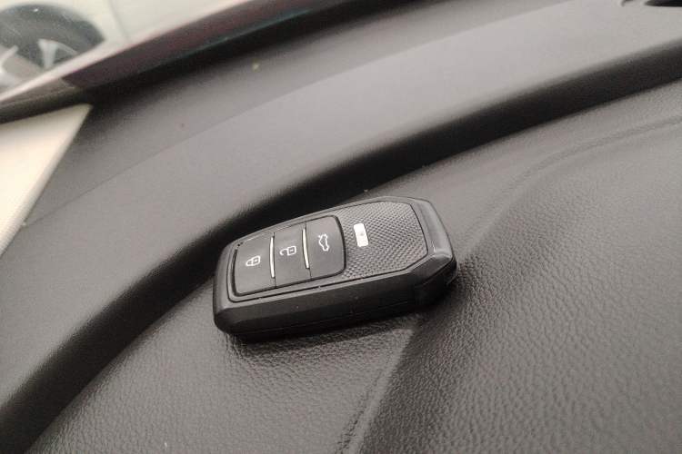 Used Hongqi E-QM5 2023 620km PLUS
