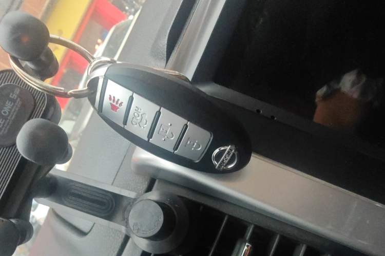 Used Nissan X-Trail 2012 2.5L CVT Luxury Edition 4WD Vehicle Key