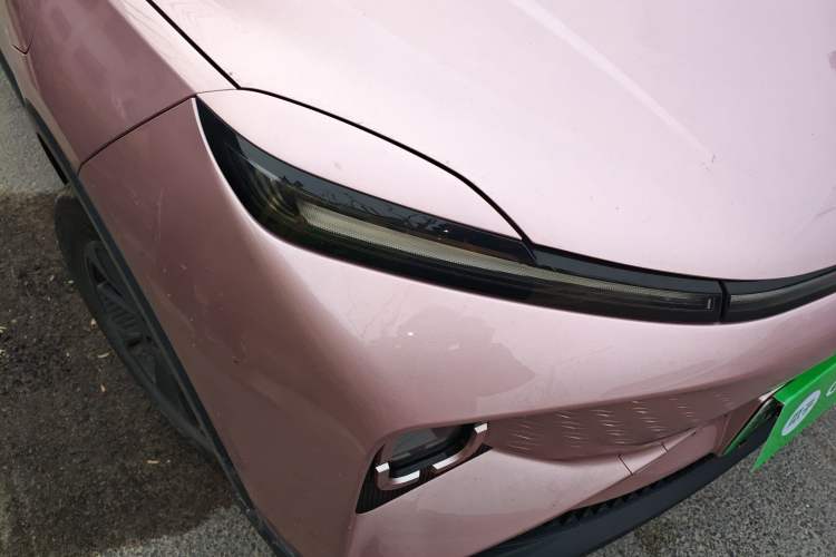 Used Geometry E Firefly 2024 401 km Fluorescent Right Front Headlight