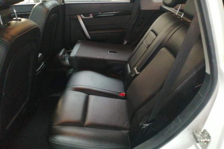 Used Chevrolet Captiva 2014 2.4L 4x4 Flagship Edition 7 Seats