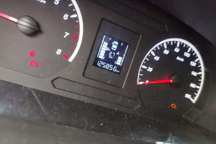 Used FORTHING Lingzhi PLUS 2021 2.0L Manual Comfort Model CNG 7-Seater
