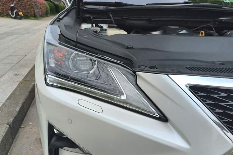 Used Lexus RX  Right Front Headlight