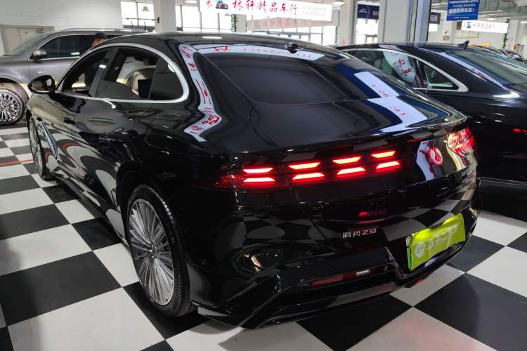 Used Denza Z9 2024 1100 km All-Wheel-Drive Ultra Version
