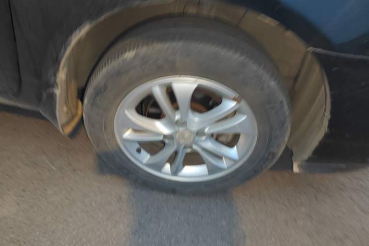 Used BYD F3 2014 1.5L Manual Luxury Model Right Front Wheel Hub