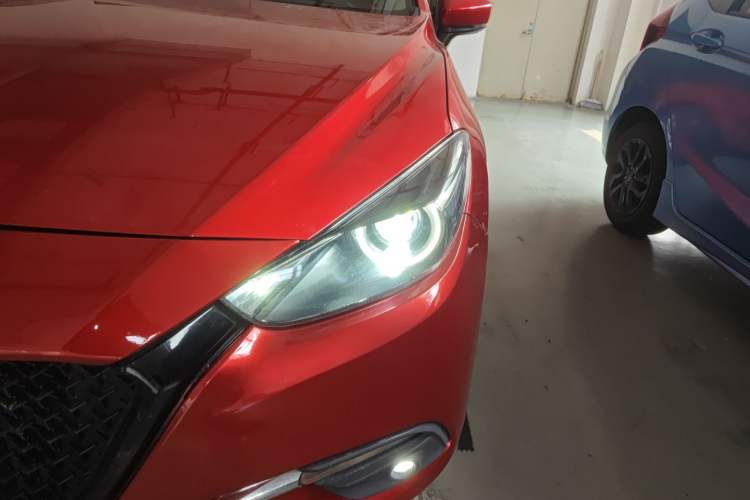 Used Mazda 3 Axela 2017 Sedan 1.5L Automatic Luxury Model Emission Standard China V