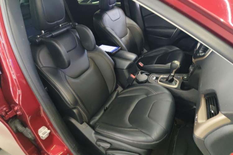 Used Jeep Cherokee 2014 2.4L Luxury Edition