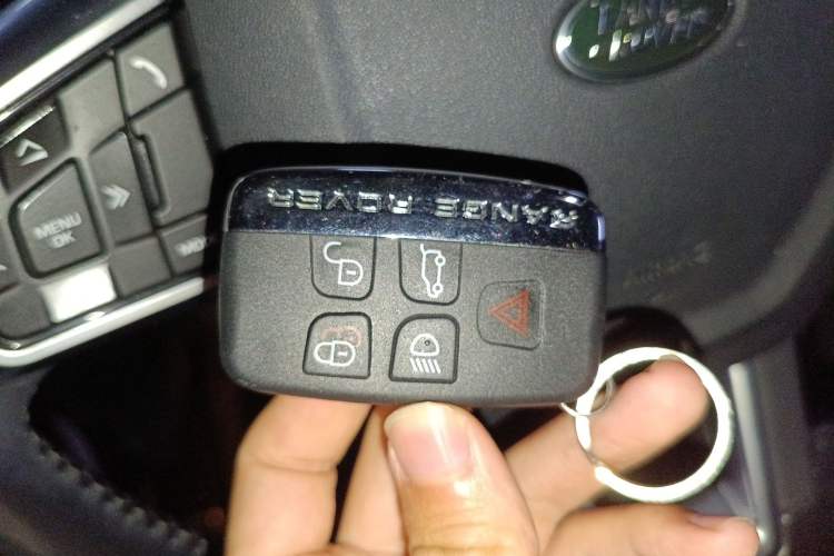 Used Land Rover Discovery Sport 2017 2.0T SE
