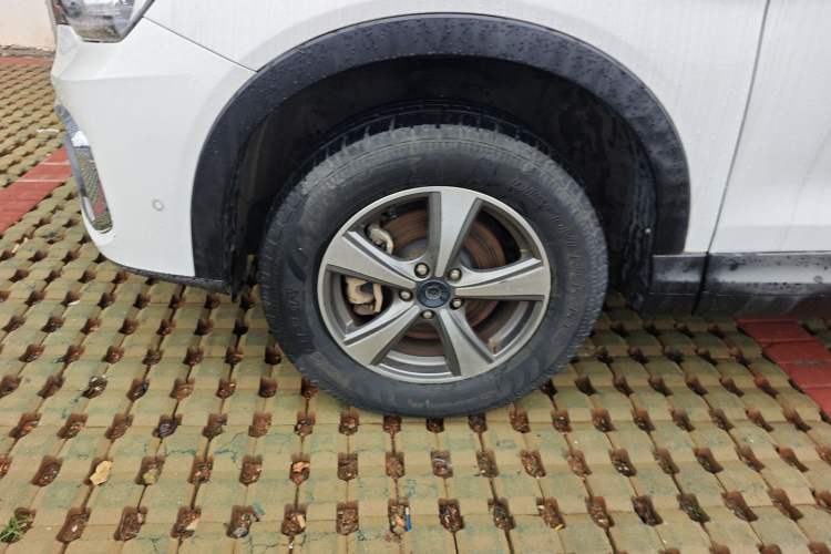 Used Haval H6 Coupe 2018 Blue Label 1.5T Automatic Two-Wheel Drive Ultra-Luxury Model Left Front Wheel Hub