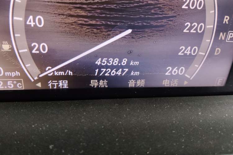 Used Mercedes-Benz S-Class 2010 S 350 L Luxury Model Odometer Close Up