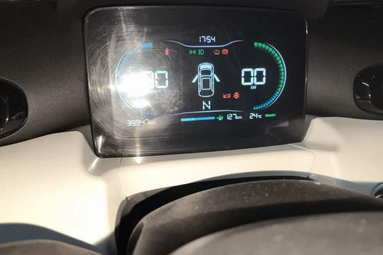 Used Leapmotor T03 2021 400 Lite Edition Lithium Iron Phosphate Odometer Close Up