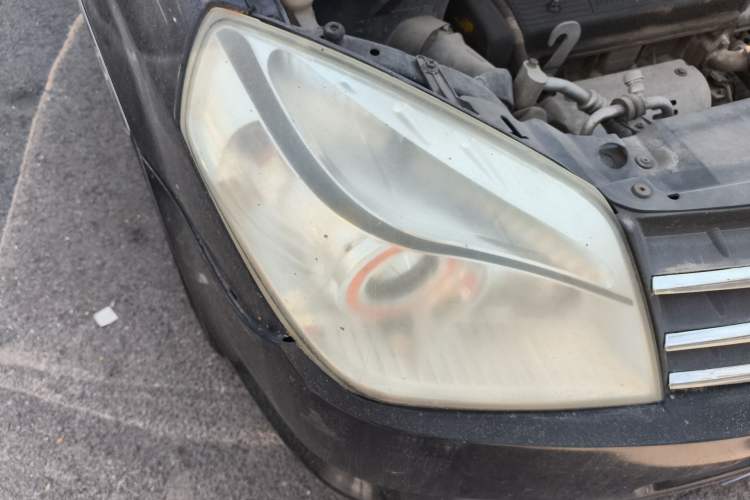 Used Geely Auto Golden Eagle 2011 Cross 1.5L Manual Standard VVT Right Front Headlight