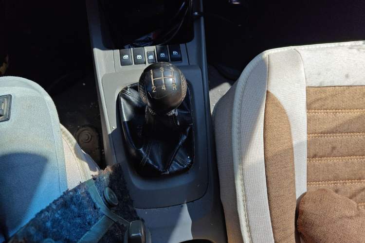 Used Chevrolet Sail 2013 Sedan 1.2L Manual Fashionable Happiness Edition
