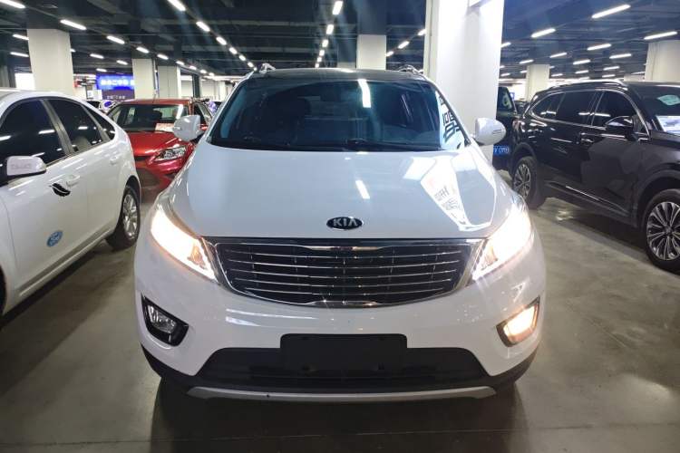 Used Kia Sportage R 2015 2.0L Automatic Two-Wheel Drive DLX Model Front