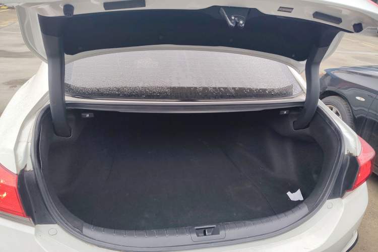 Used Honda Spirior 2015 2.0L Prestige Edition Trunk