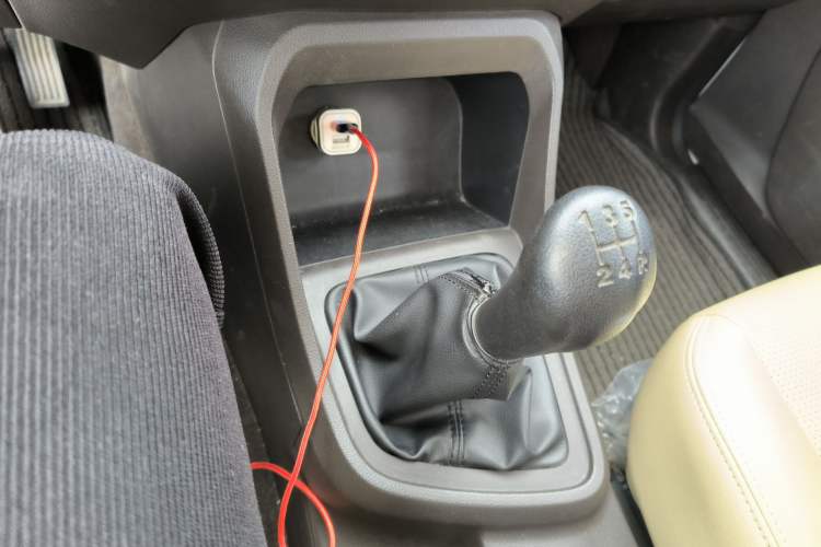 Used Wuling Hongguang V 2019 1.5L Standard Version China VI LAR
