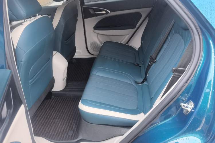 Used ORA Good Cat 2023 401 km Standard Range Luxury Version Lithium Iron Phosphate