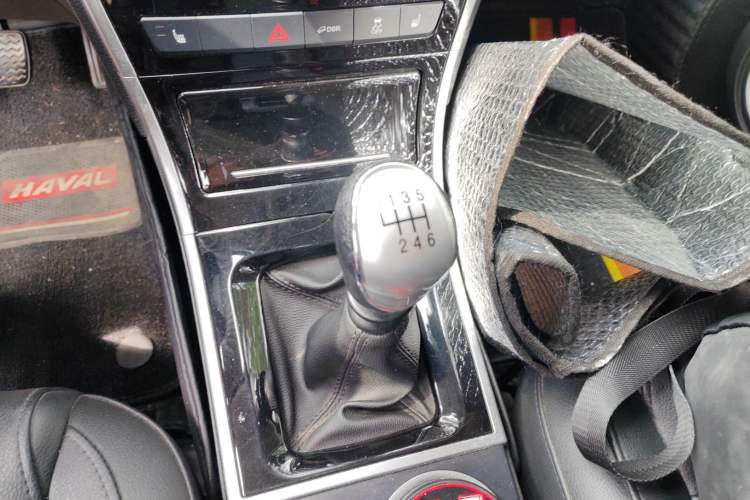 Used Haval H2 2017 Red-Label 1.5T Manual Two-Wheel Drive Luxury Model