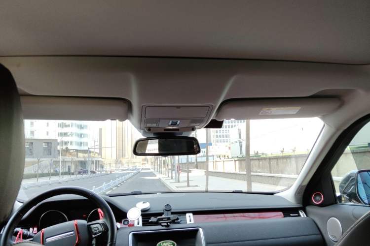 Used Land Rover Range Rover Evoque 2018 240 PS SE Smart Brilliance Edition
