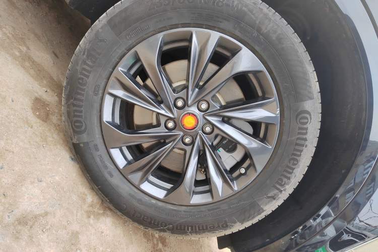 Used Hongqi HS5 2023 2.0T Qixiang Pro Edition Right Front Wheel Hub