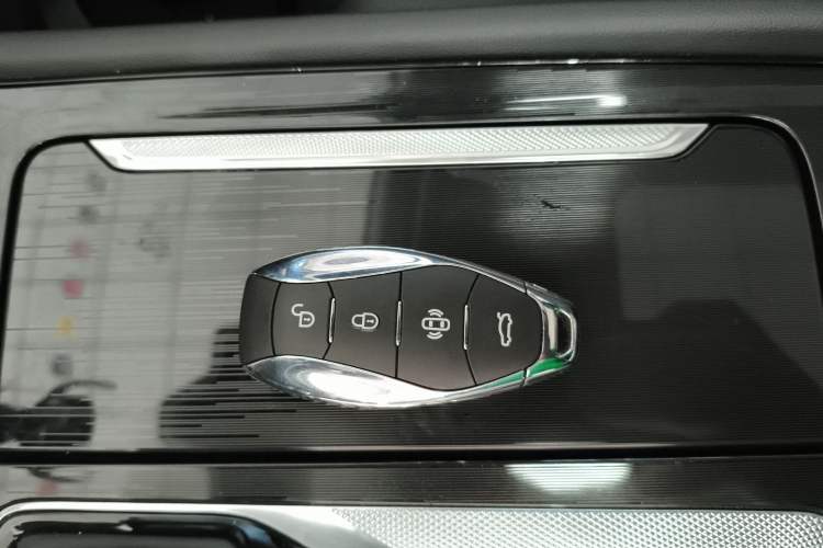 Used Hongqi H5 2023 2.0T Automatic Smart Connect Flagship Edition Interior 1