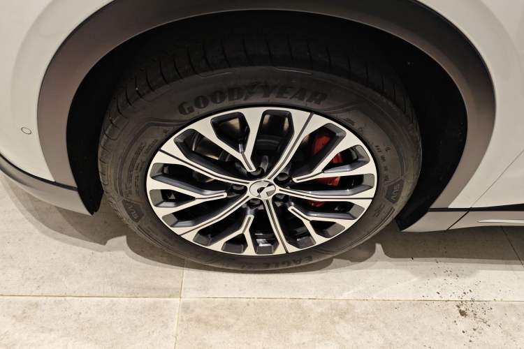 Used Nio EC6 2024 75 kWh Left Front Wheel Hub