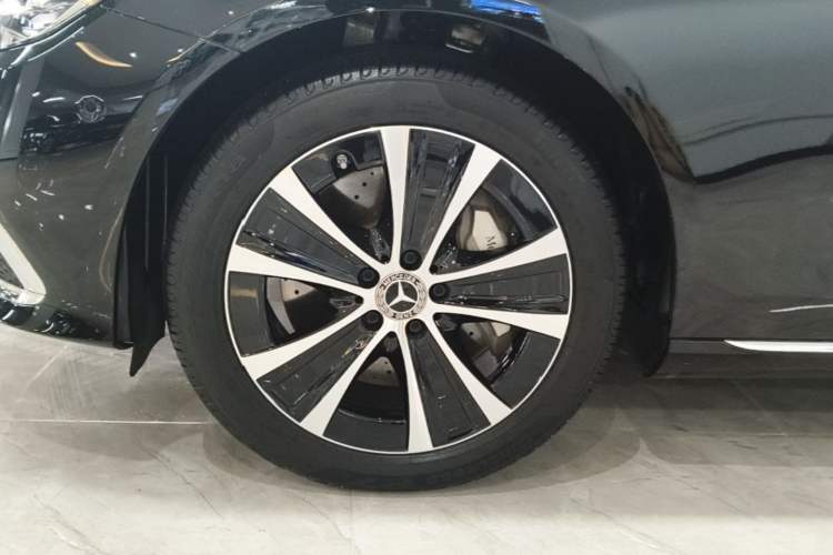 Used Mercedes-Benz E-Class New Energy 2023 E 350 e L Plug-in Hybrid Sedan