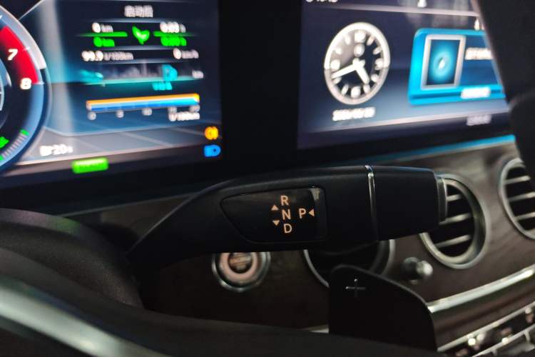 Used Mercedes-Benz E-Class 2019 E 260 L
